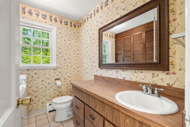7 Hidden Ledge, Manchester, MA 01944