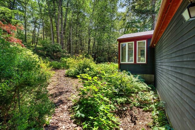7 Hidden Ledge, Manchester, MA 01944