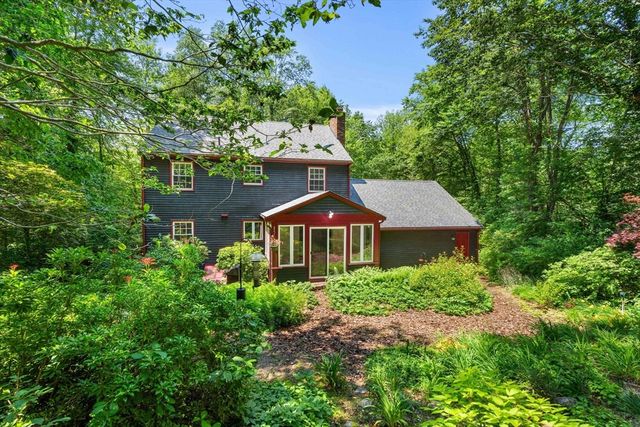 7 Hidden Ledge, Manchester, MA 01944
