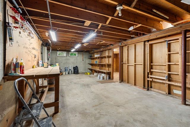 7 Hidden Ledge, Manchester, MA 01944