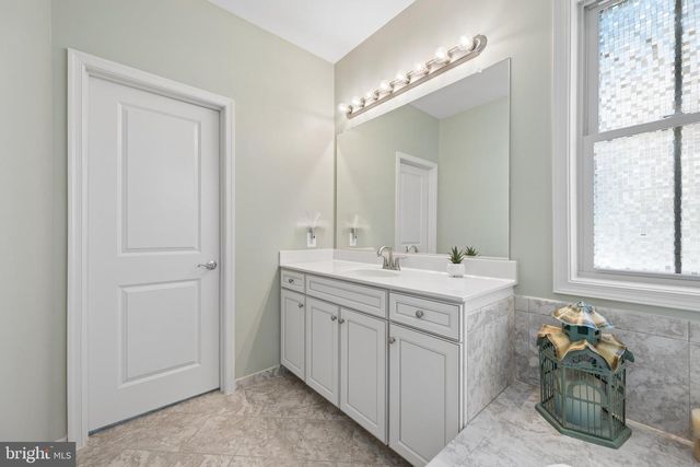 14301 BYRNE PARK DR, Clarksburg, MD 20871