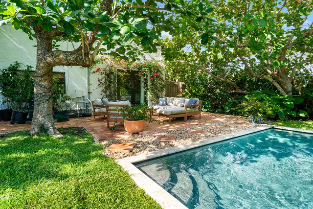520 28TH Street, West Palm Beach, FL 33407
