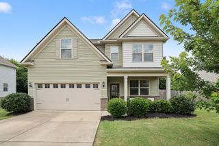 8015 Regiment Dr, Spring Hill, TN 37174