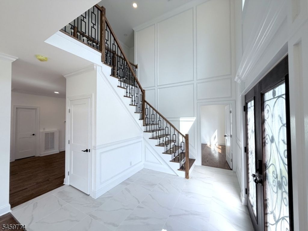 28 Mckinley Ave, Woodbridge Twp., NJ 07067 — photo 3