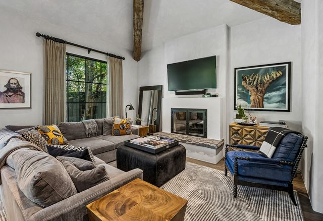 6107 Northwood Road, Dallas, TX 75225