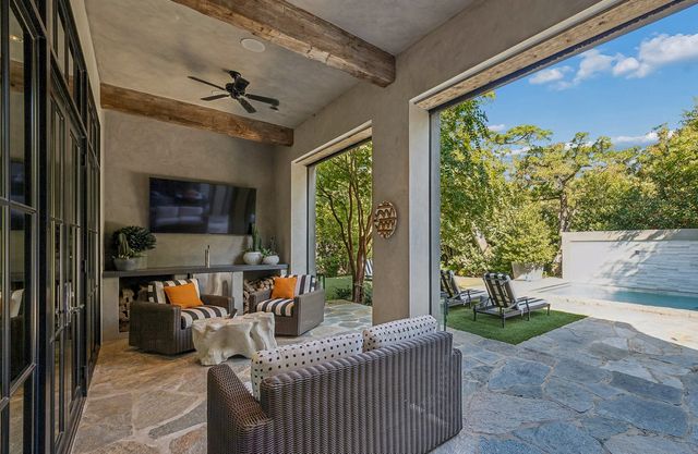 6107 Northwood Road, Dallas, TX 75225