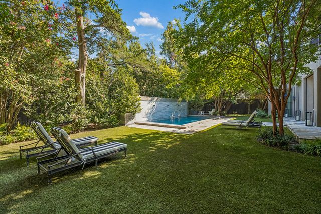 6107 Northwood Road, Dallas, TX 75225