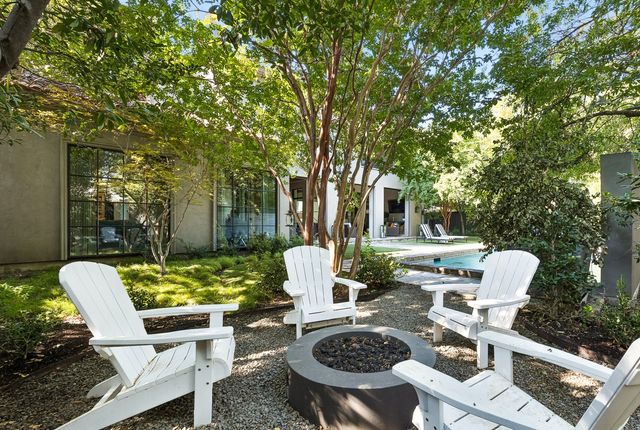 6107 Northwood Road, Dallas, TX 75225