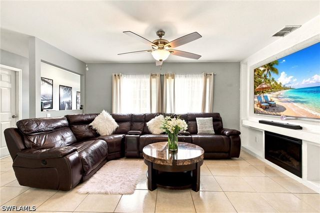 4225 16th ST NE, Naples, FL 34120