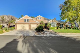 1704 River Birch Street, Las Vegas, NV 89117