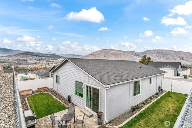 2205 SE Marlette Road, East Wenatchee, WA 98802