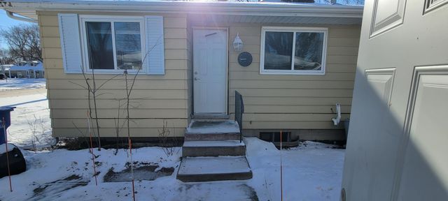 301 21st Avenue N, Fargo, ND 58102