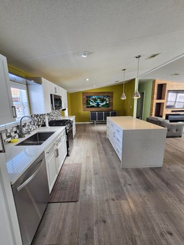 5192 Amy Lane, Fort Pierce, FL 34946