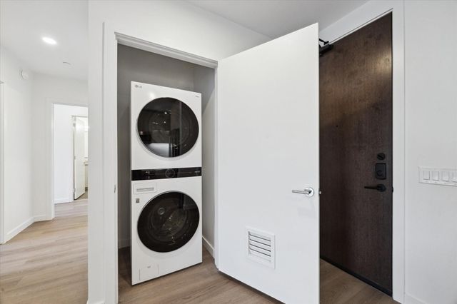 1 Riva Row 406, The Woodlands, TX 77380