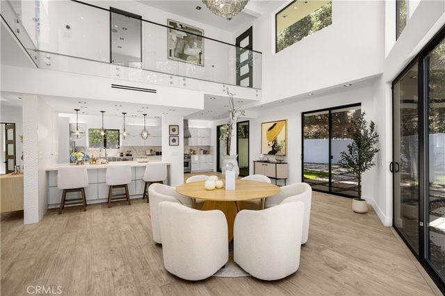 6358 La Rocha, Los Angeles, CA 90068