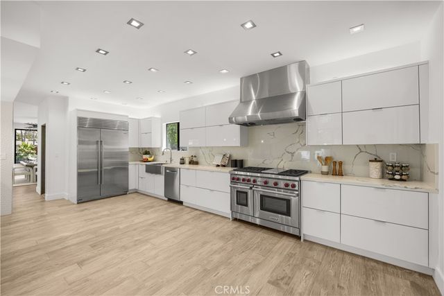 6358 La Rocha, Los Angeles, CA 90068