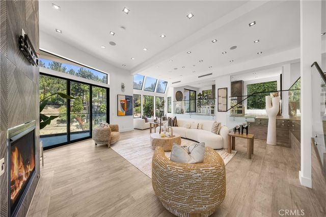 6358 La Rocha, Los Angeles, CA 90068