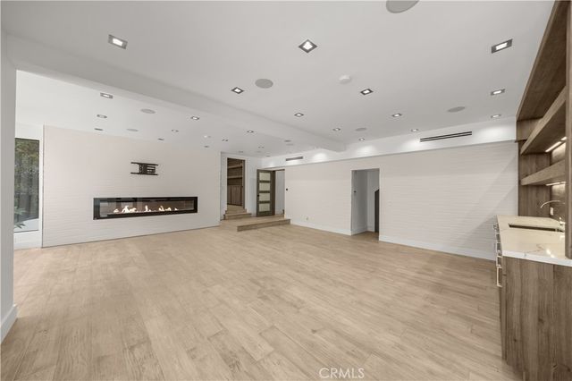 6358 La Rocha, Los Angeles, CA 90068