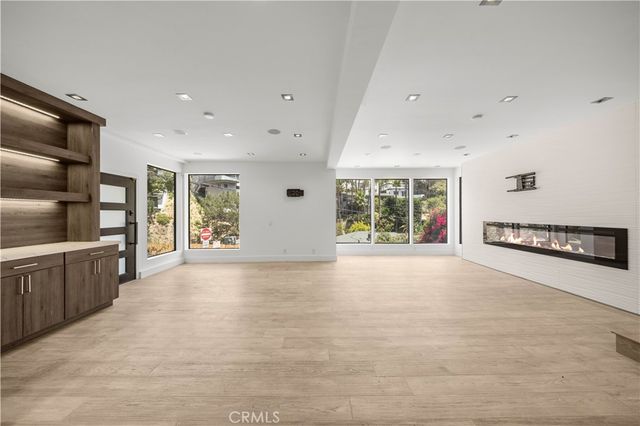 6358 La Rocha, Los Angeles, CA 90068
