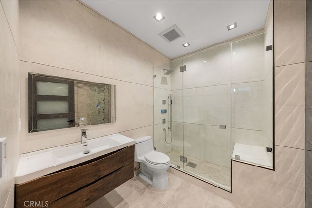 6358 La Rocha, Los Angeles, CA 90068