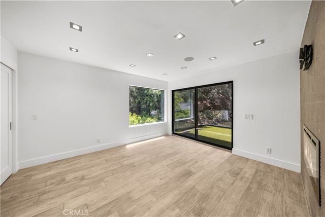 6358 La Rocha, Los Angeles, CA 90068