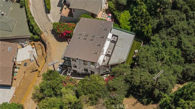 6358 La Rocha, Los Angeles, CA 90068