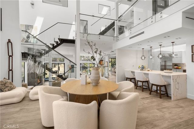 6358 La Rocha, Los Angeles, CA 90068