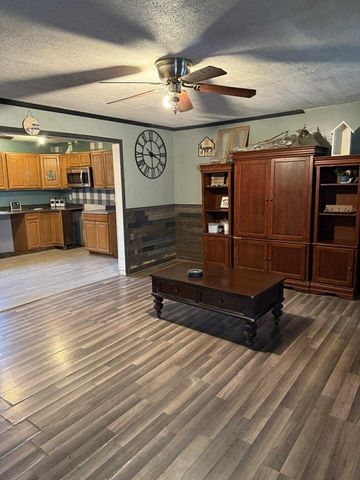 224 KY-746, Frenchburg, KY 40322