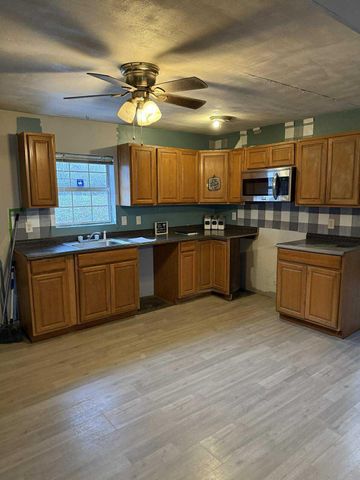 224 KY-746, Frenchburg, KY 40322