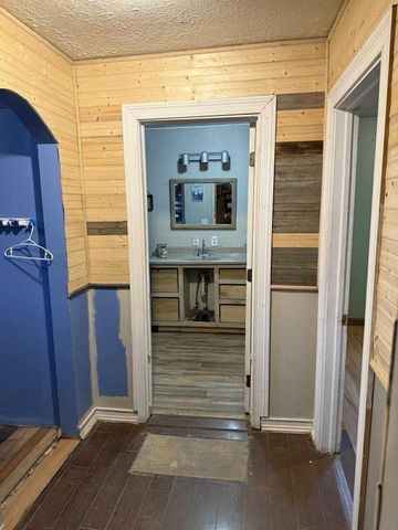 224 KY-746, Frenchburg, KY 40322