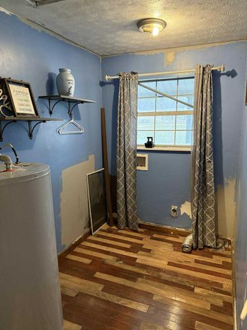 224 KY-746, Frenchburg, KY 40322