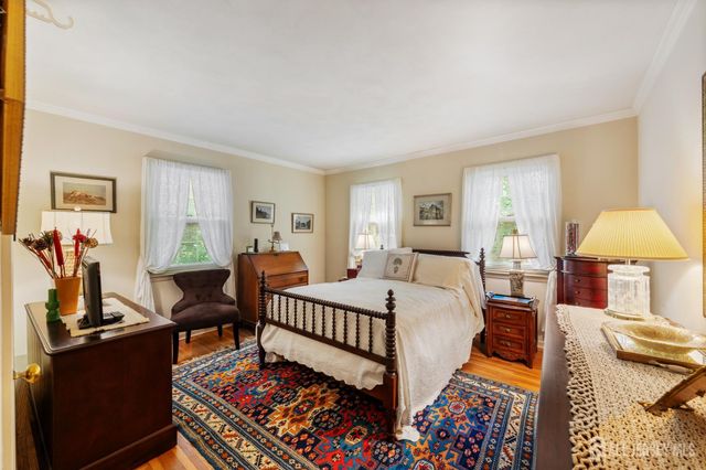 11 Beechtree Lane, Plainsboro, NJ 08536
