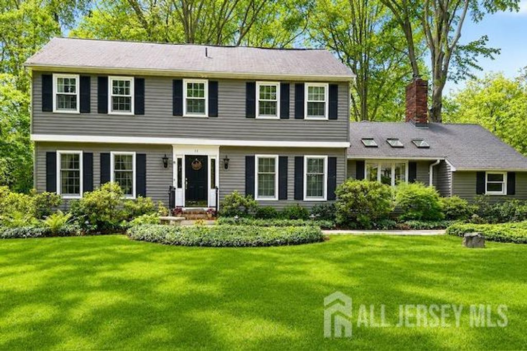 11 Beechtree Lane, Plainsboro, NJ 08536