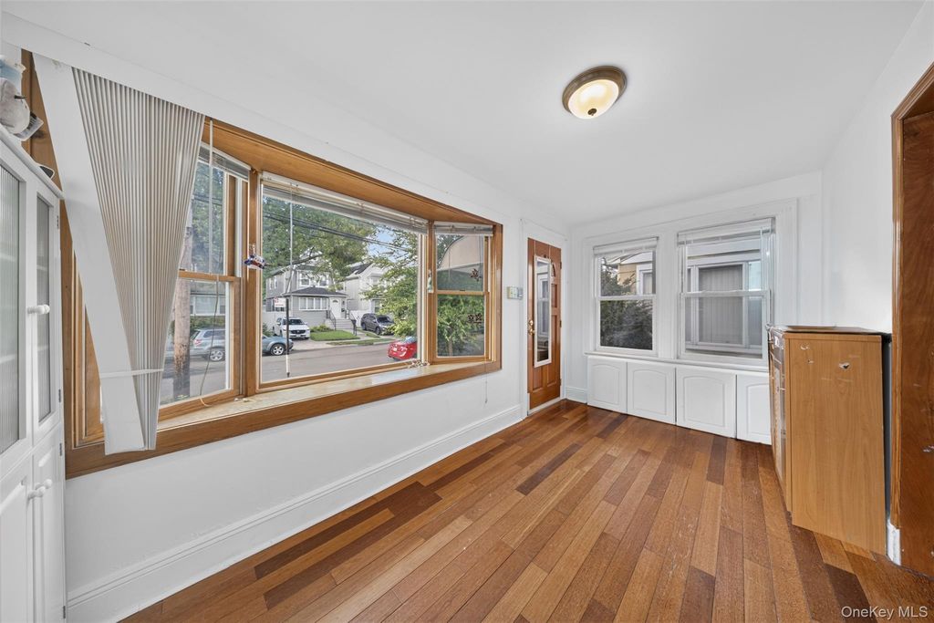 7129 Manse Street, Forest Hills, NY 11375 — photo 3