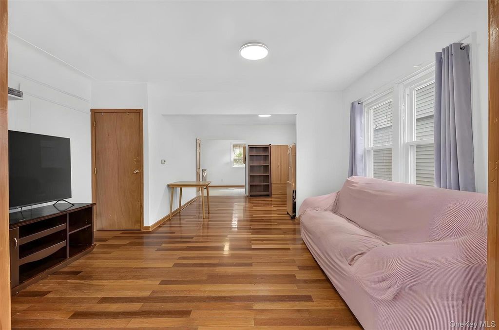 7129 Manse Street, Forest Hills, NY 11375 — photo 4