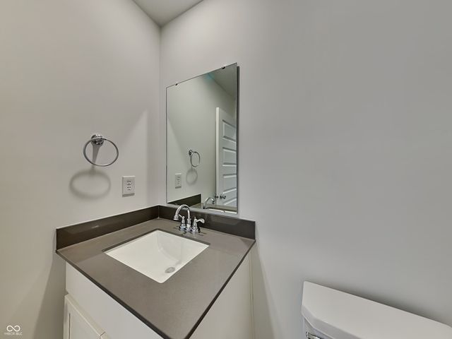 11827 Moorfield Lane, Indianapolis, IN 46235