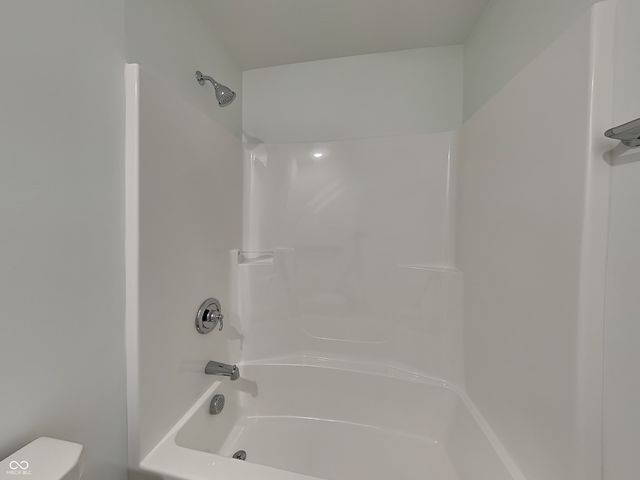 11827 Moorfield Lane, Indianapolis, IN 46235