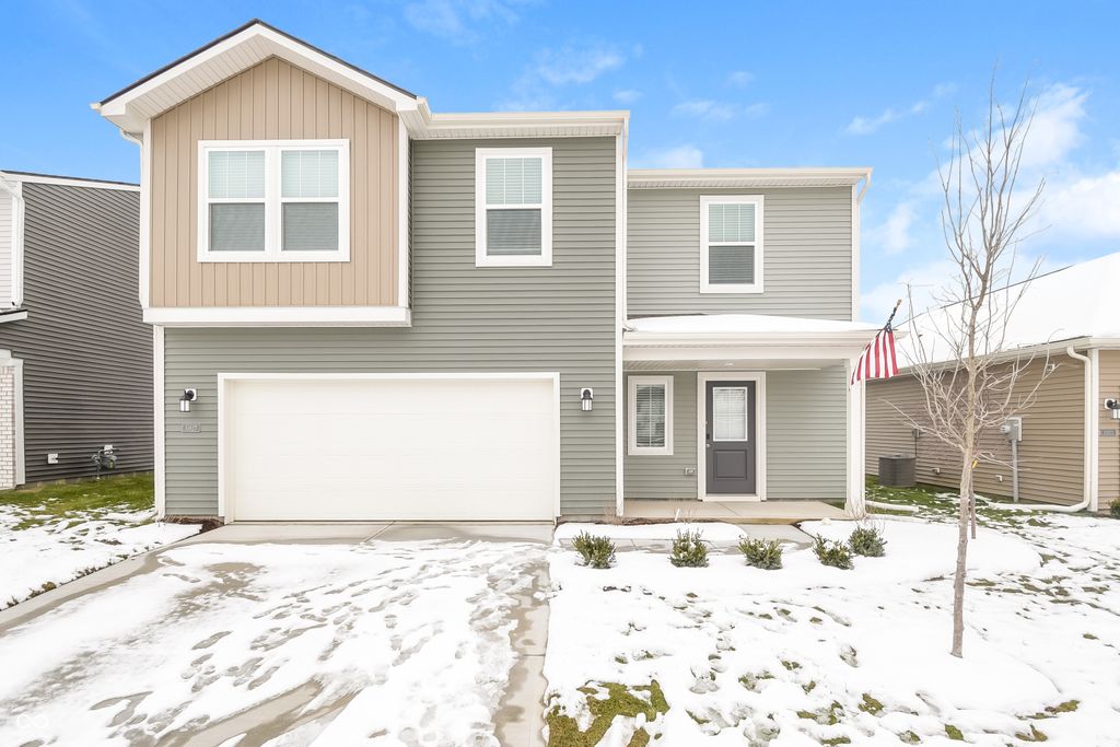 11827 Moorfield Lane, Indianapolis, IN 46235