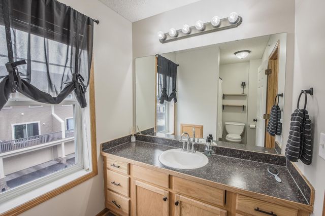 11316 Fergus Street NE E, Blaine, MN 55449