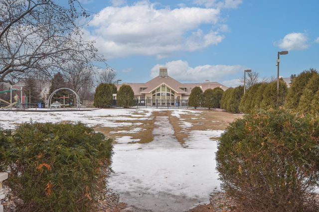 11316 Fergus Street NE E, Blaine, MN 55449