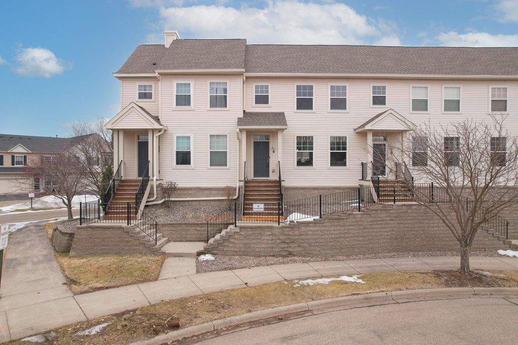 11316 Fergus Street NE E, Blaine, MN 55449