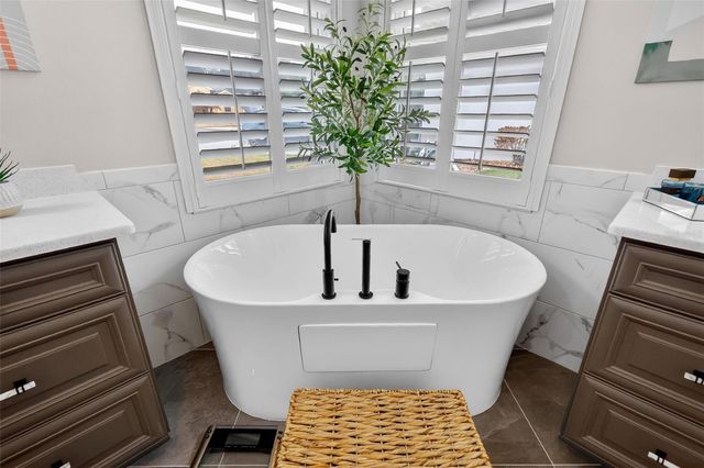 27222 NOSTALGIA DRIVE, Leesburg, FL 34748