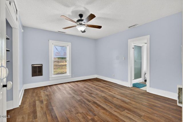 3744 Russell Road, Graham, NC 27253