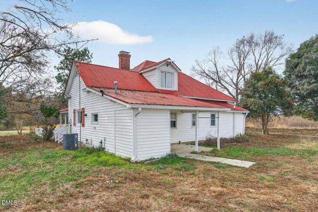 3744 Russell Road, Graham, NC 27253