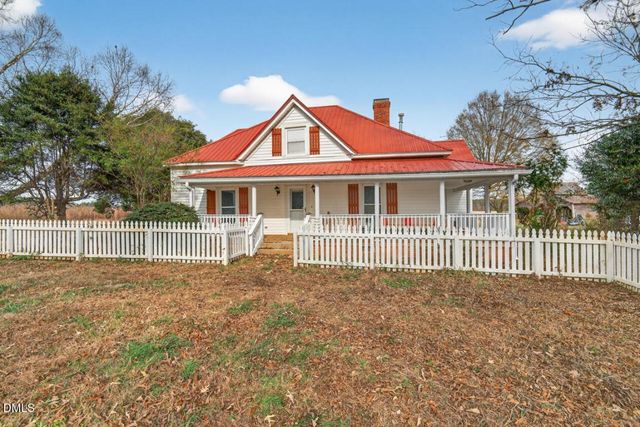 3744 Russell Road, Graham, NC 27253