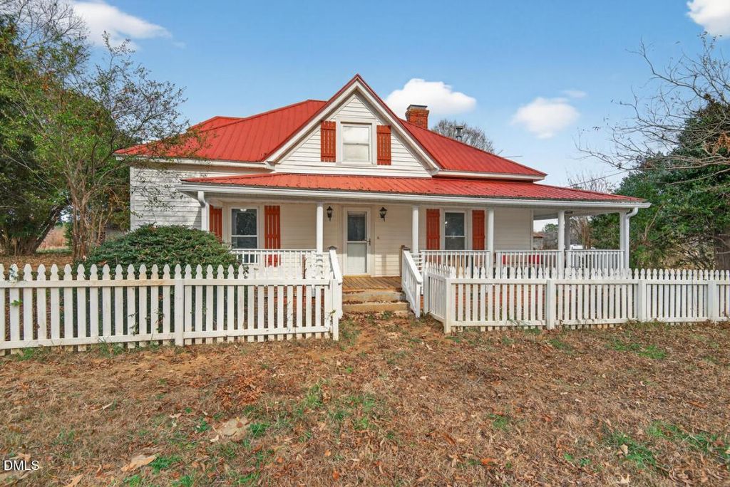 3744 Russell Road, Graham, NC 27253