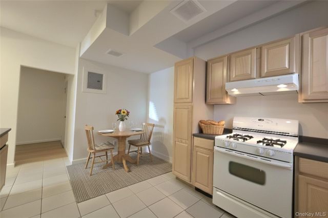 604 Tompkins Avenue 1A, Mamaroneck, NY 10543