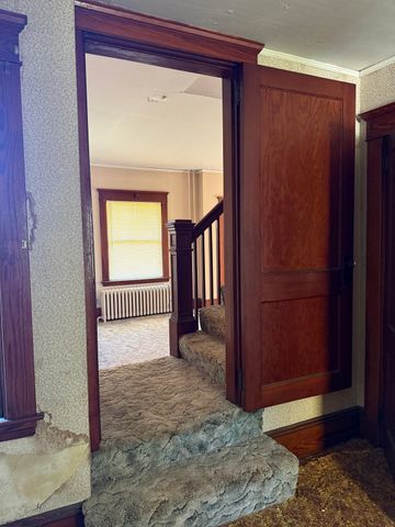 381 Slocum Rd, Dartmouth, MA 02747