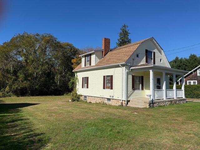 381 Slocum Rd, Dartmouth, MA 02747