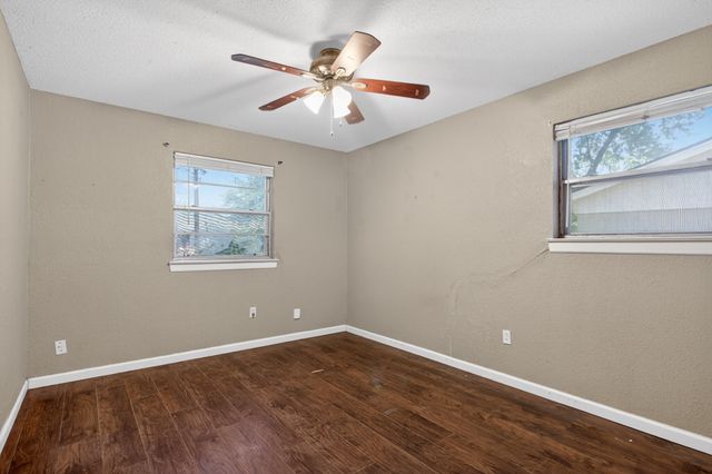 5732 Bonnie Wayne Street, Haltom City, TX 76117